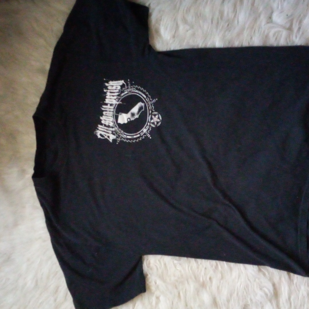 black graphic tee